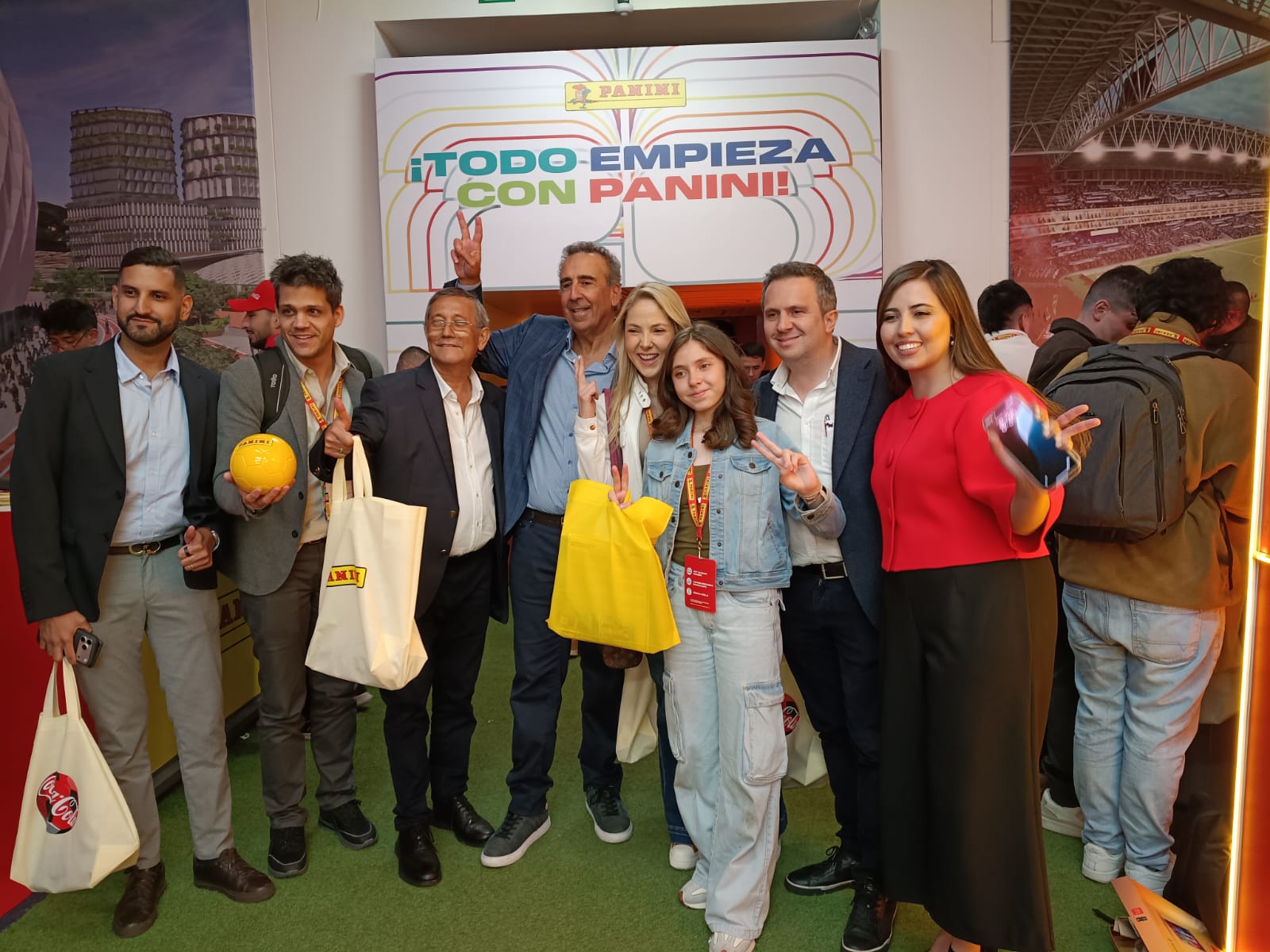 La Fiebre Mundialista ya empezó: el Album oficial de Panini 2026 se Lanzó en Bogotá